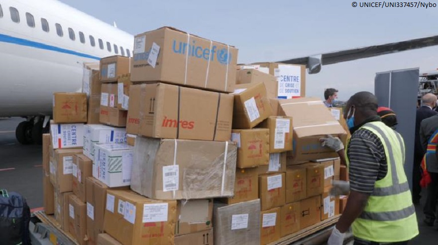  COVID-19: el puente aéreo humanitario de la UE hace posible la entrega de más de 50 toneladas de suministros de UNICEF para familias y niños vulnerables