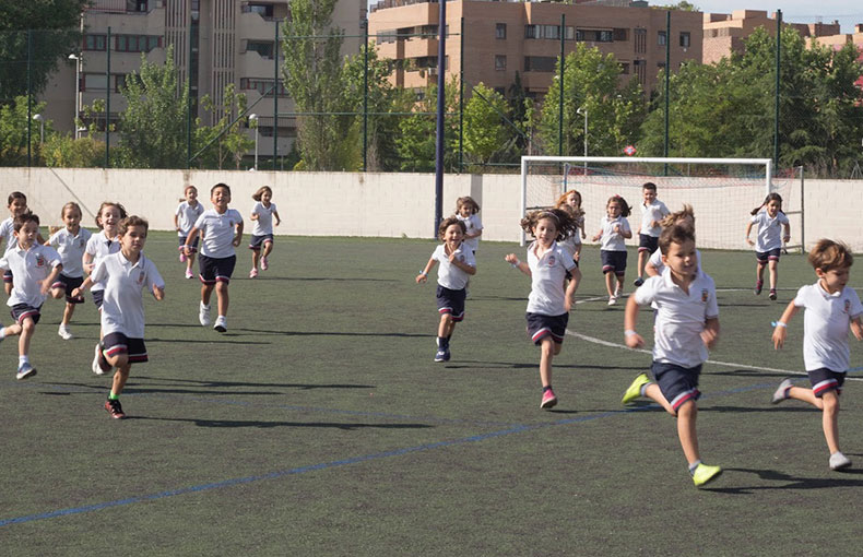 Carrera solidaria “Gotas para Níger” en el Colegio Alameda de Osuna