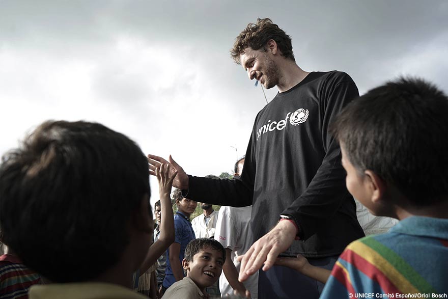 Gasol en Bangladesh con los niños rohingya