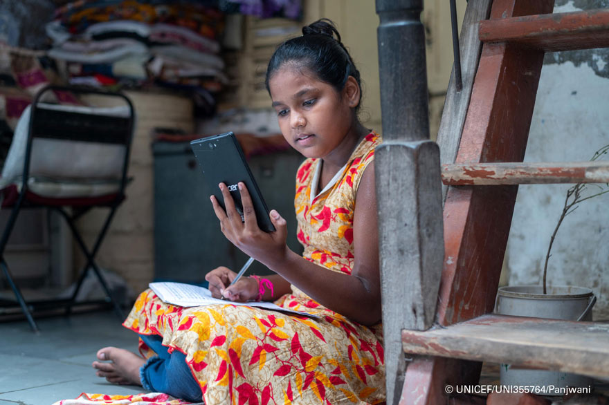 Empresas, gobiernos, agencias multilaterales y líderes de Naciones Unidas se comprometen a conectar a los niños y jóvenes a Internet para 2030