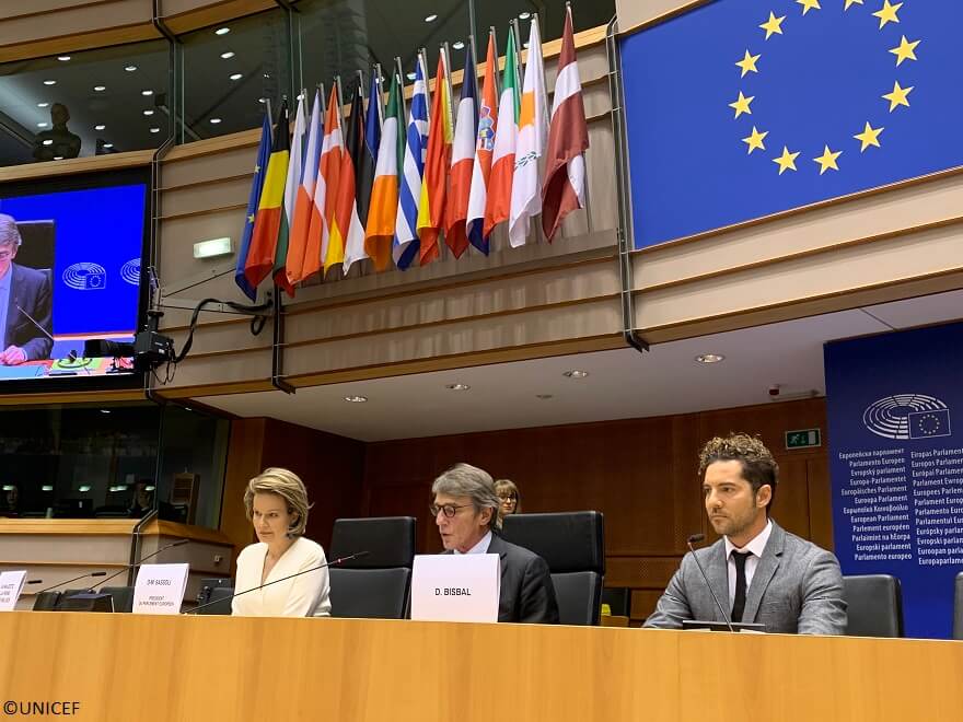 David Bisbal pide en el Parlamento Europeo que la infancia esté en el centro de las decisiones políticas