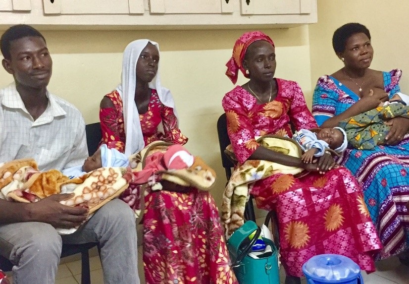 Senegal: los cuatrillizos método canguro