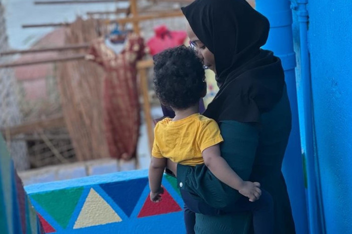 Marwa y su hijo de 11 meses.