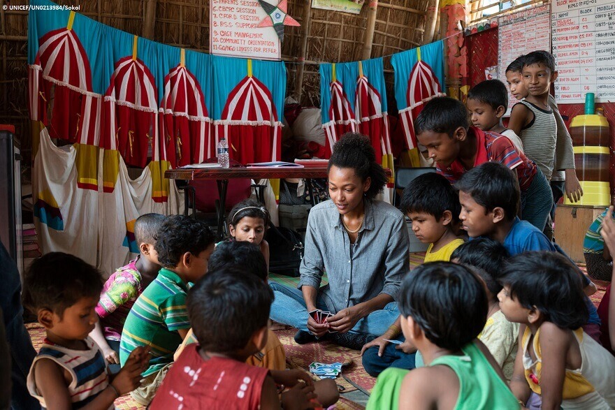 Más de 145.000 niños rohingya vuelven a la escuela en los campos de refugiados