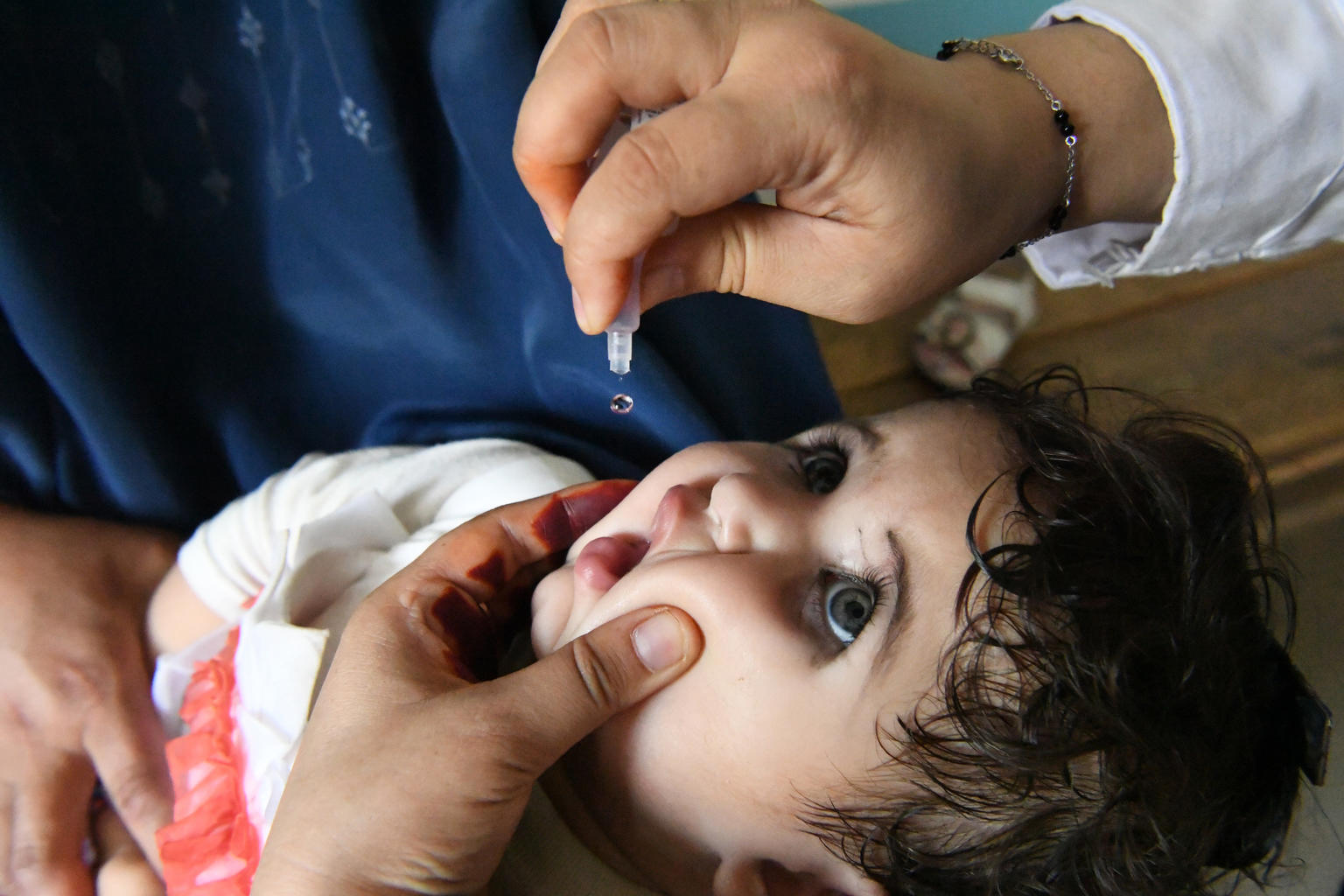 UNICEF y la OMS piden que se actúe con urgencia para evitar que se produzcan epidemias de sarampión y poliomielitis