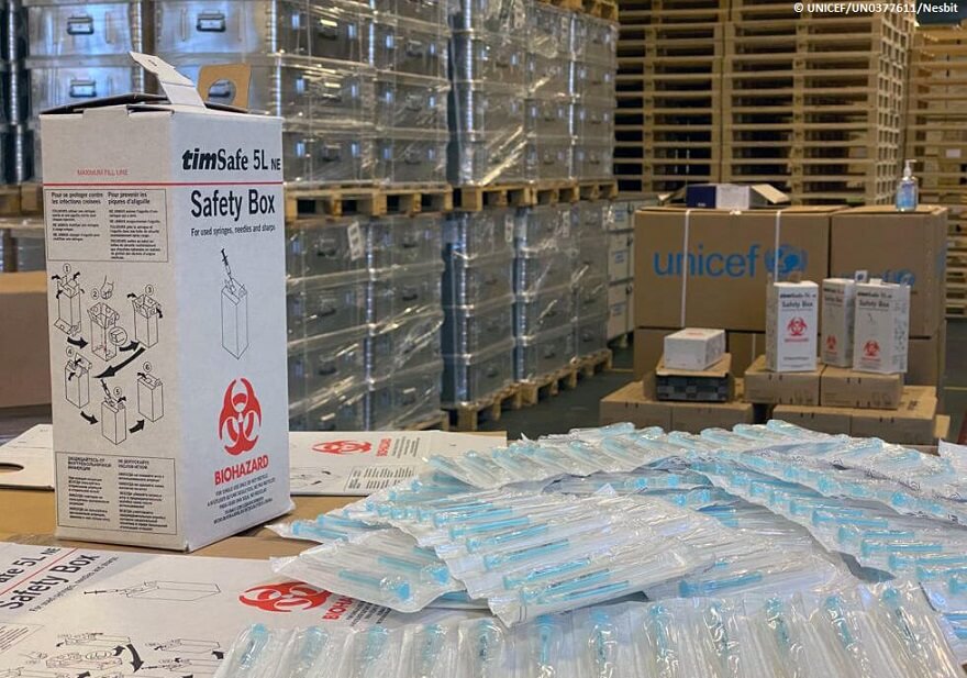 UNICEF planea una operación logística “gigantesca e histórica” para transportar 850 toneladas de vacunas de la COVID-19 al mes en nombre de COVAX