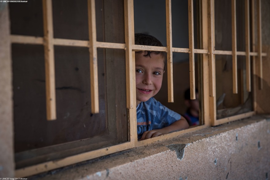Enfermos, solos, heridos y traumatizados, los niños de Mosul necesitan asistencia y protección urgentes