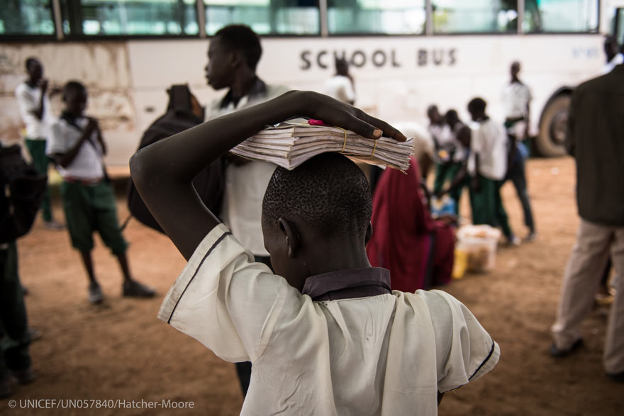 La tasa de niños fuera de la escuela apenas ha descendido en la última década