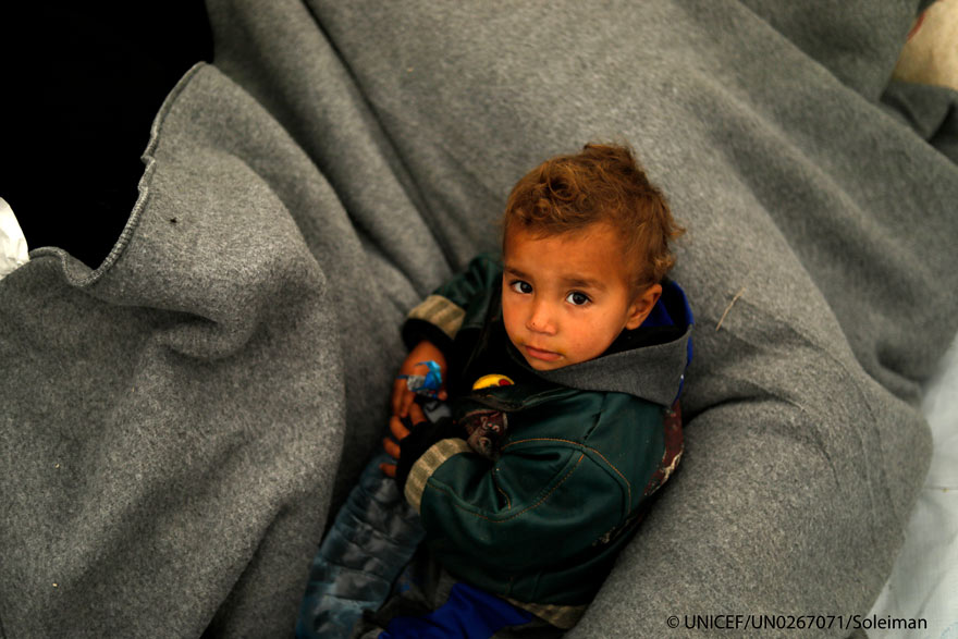 La violencia y las inundaciones ponen en peligro la vida de los niños en el noroeste de Siria 