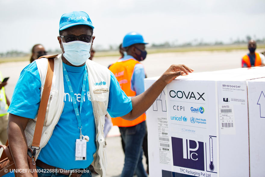África pone las primeras vacunas del Mecanismo COVAX contra la COVID-19