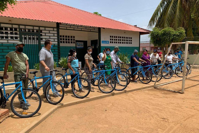 UNICEF entrega bicicletas en Venezuela para facilitar la divulgación de mensajes en torno a la salud. 