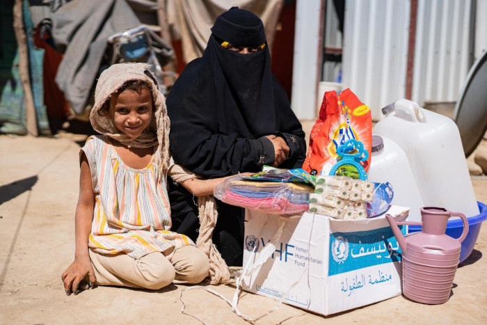 Distribución de suministros en Yemen.