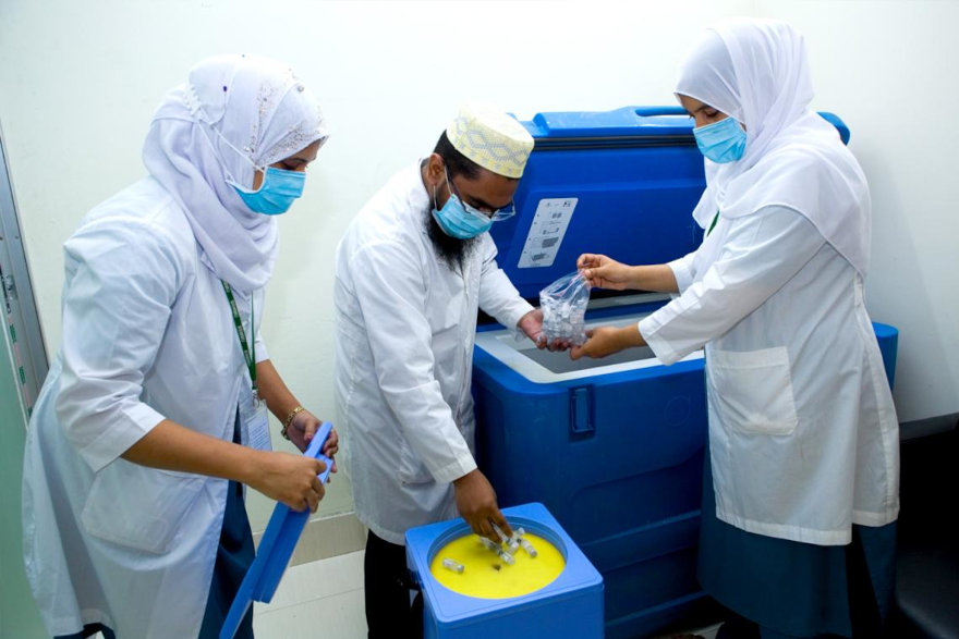 Distribución de vacunas COVID-19 en Bangladesh.
