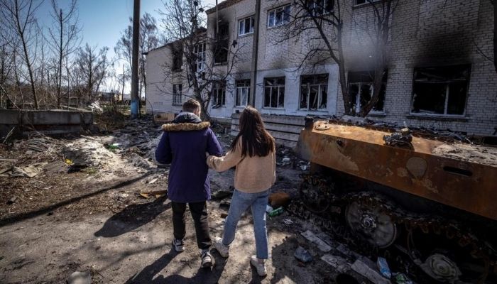 Una escuela dañada en Kiev, Ucrania. 