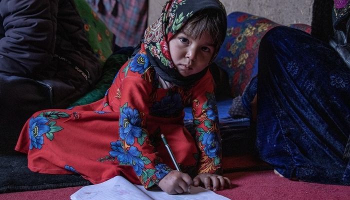 UNICEF trabaja para proteger a las niñas. 