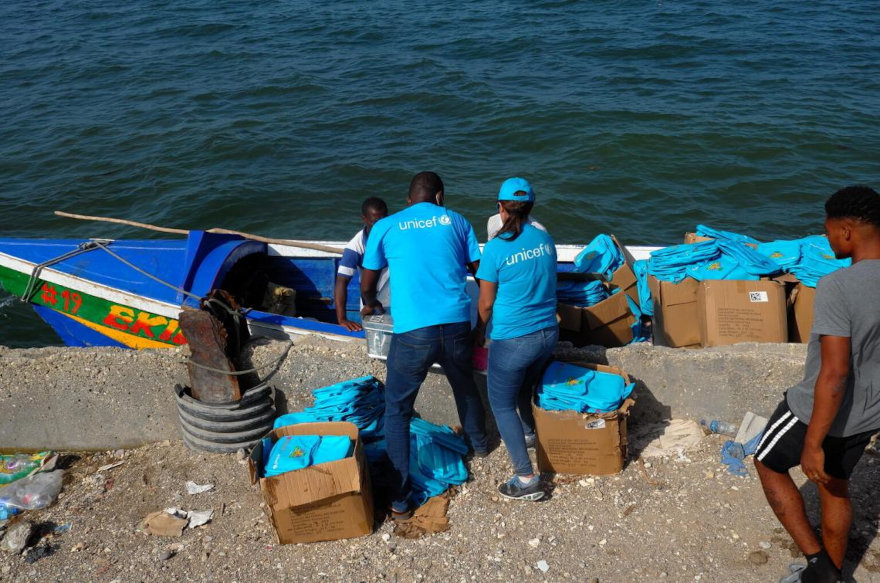 Desde UNICEF entregamos suministros en Haití.