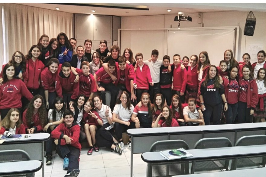 Un mundo mejor es posible - Alumnos solidarios del Colegio Joyfe