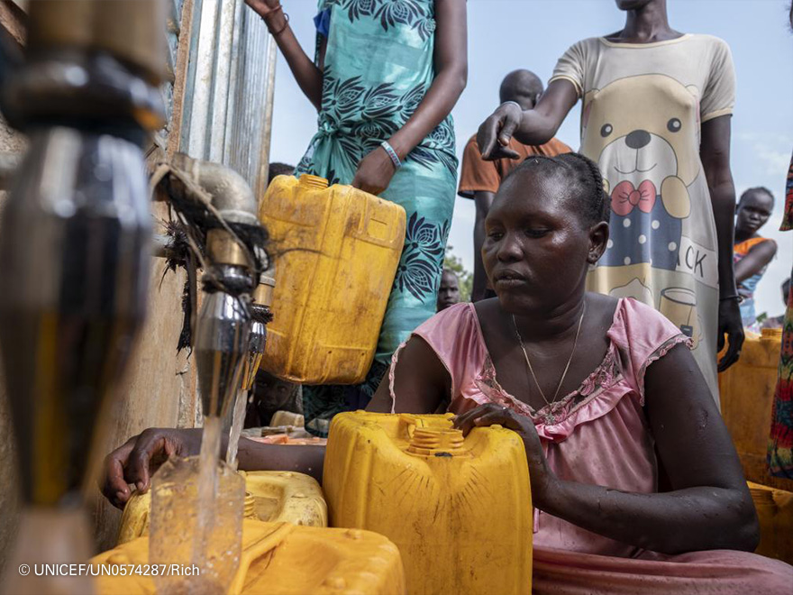 Las instalaciones de agua potable están salvando la vida de miles de personas.