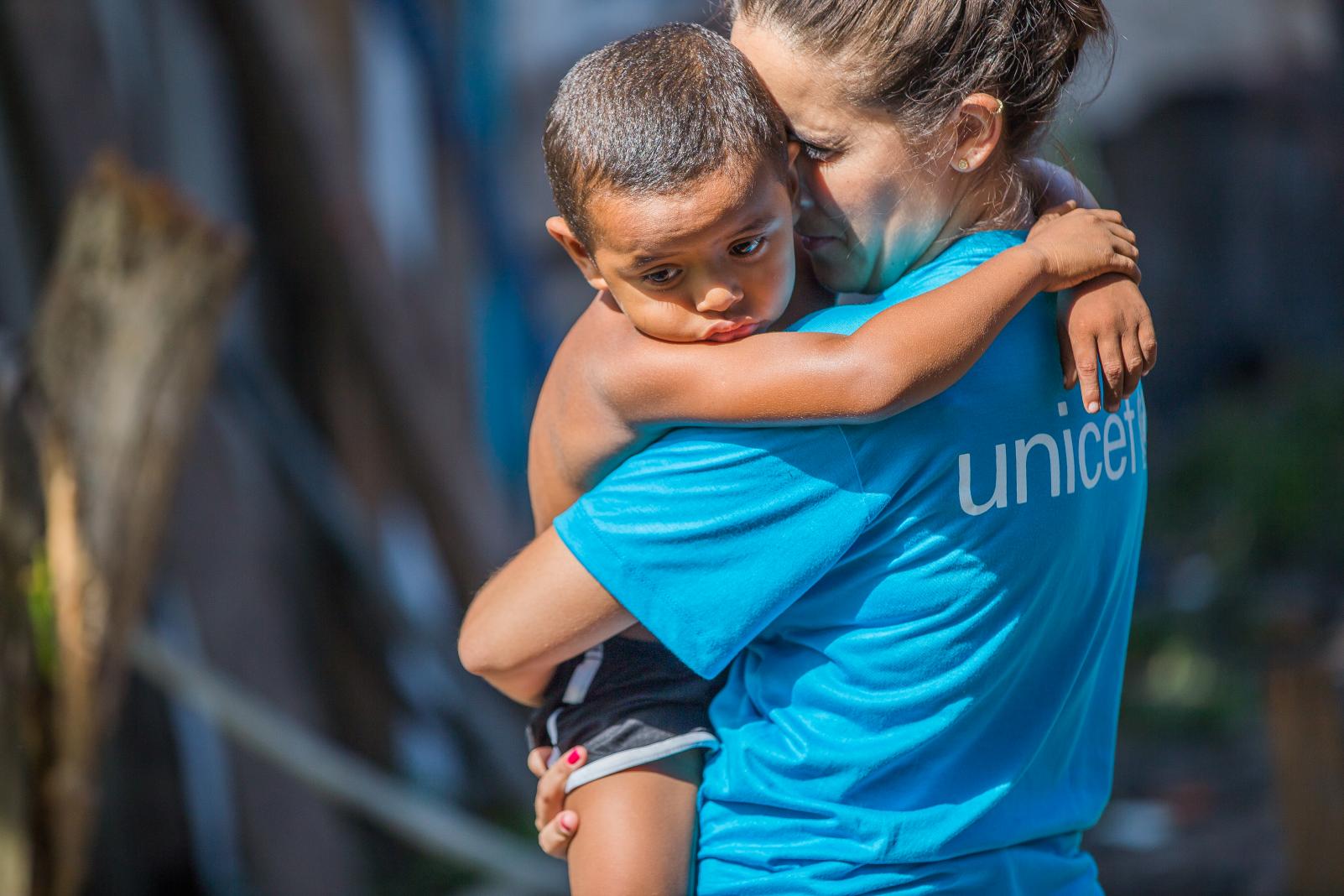 UNICEF siempre ha estado al lado de los niños durante las crisis y las enfermedades.