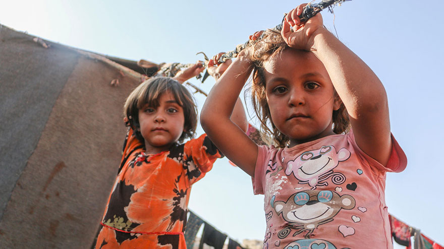Los niños tienen derecho a crecer en su hogar