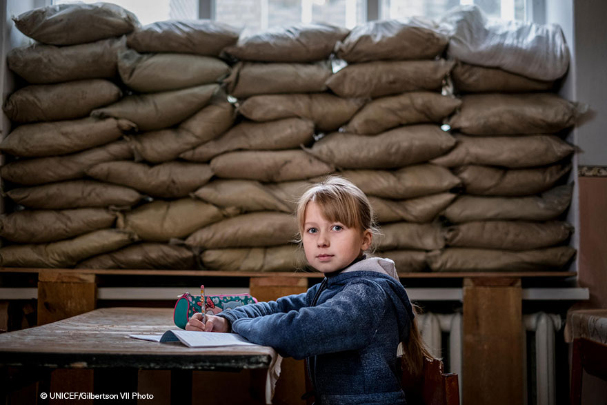 104 millones de niños no van a la escuela en países en guerra o con desastres naturales
