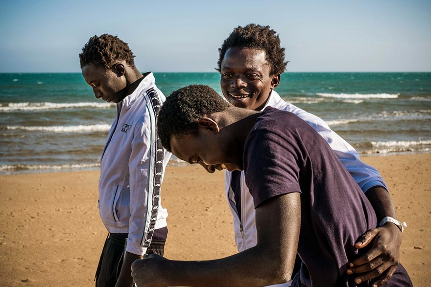 Ayuda refugiados en Italia