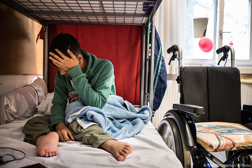 Sajad se despierta en uno de los centros de acogida por los que pasó en 2016
