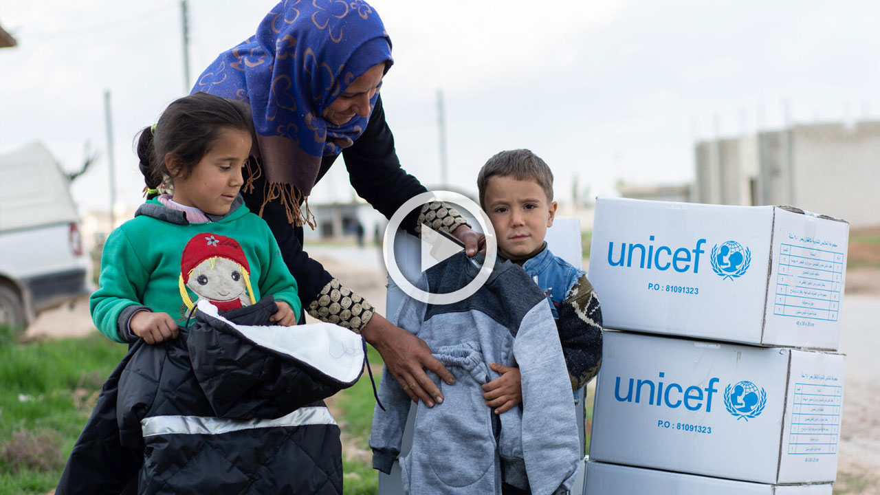 Distribuimos ropa de abrigo en Siria.