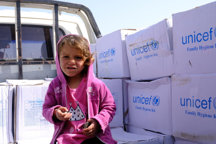 Distribución de suministros tras los terremotos en Siria.