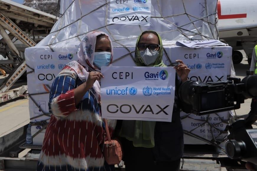 Las vacunas COVID-19 llegan a más de 100 países con COVAX