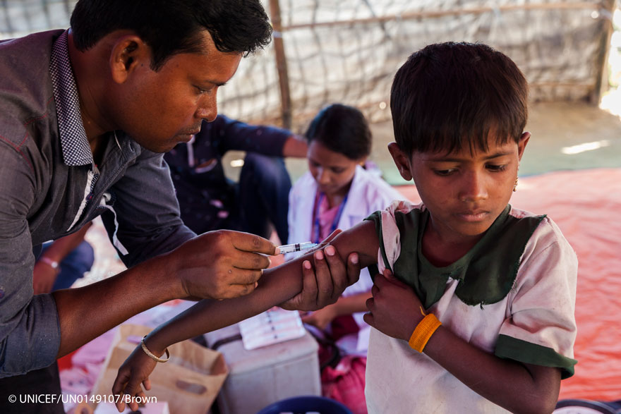 La temporada de huracanes amenaza aún más a medio millón de niños rohingya 