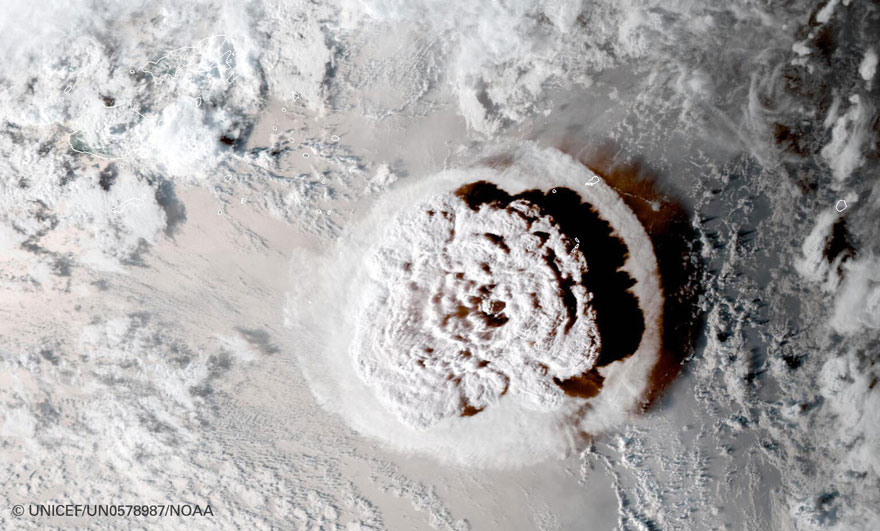 Imagen satélite de una de las erupciones