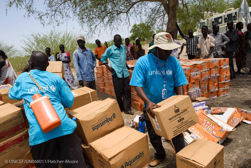 Las operaciones de suministro de UNICEF alcanzan niveles récord en 2020 en medio de la lucha global contra la pandemia de COVID-19