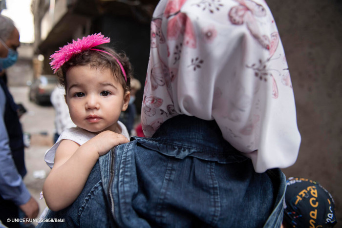 Una madre y una niña en Siria.