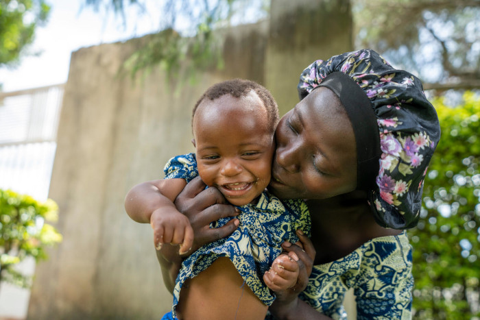 Regalos UNICEF que ayudan a madres y niños en todo el mundo