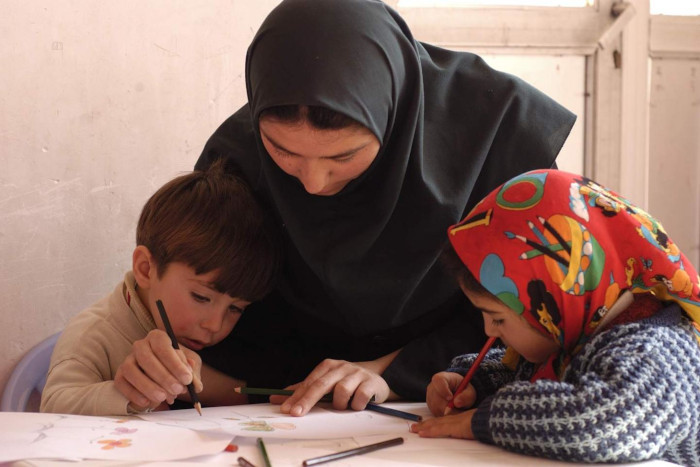 Protección de los niños y niñas de Irán.