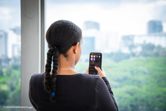 Las niñas y adolescentes y el uso de la tecnología.