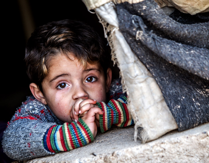 Un niño en la zona de desastre