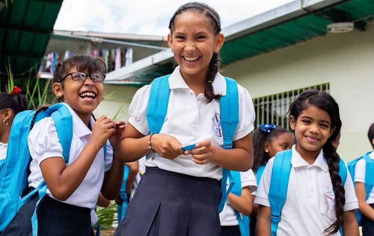 Niñas sonriendo