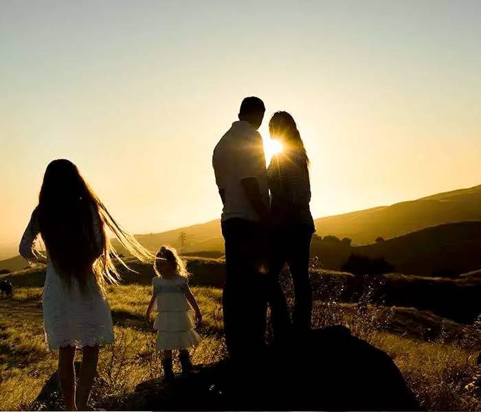 ¿Qué es la liquidación de la herencia? Imagen de una familia