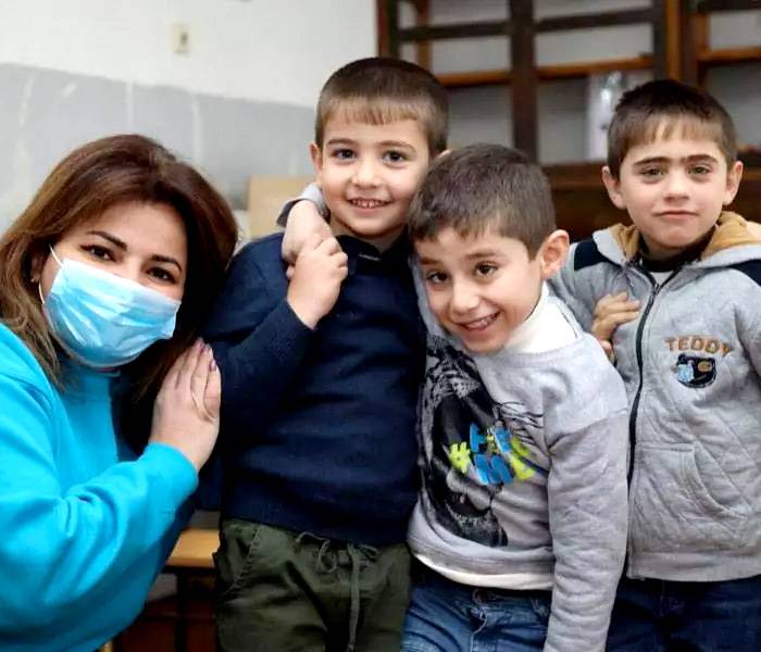 Embajadores de UNICEF en el mundo Niños sonriendo