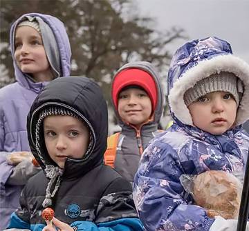 Cómo ayudar a los niños y las niñas de Ucrania Niños y niñas en Ucraia