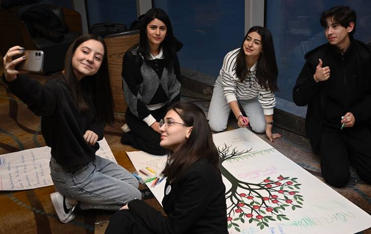 Un grupo de adolescentes