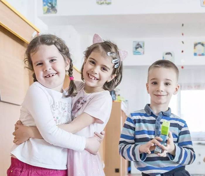 UNICEF - Derechos de los niños y las niñas Imagen de unos niños